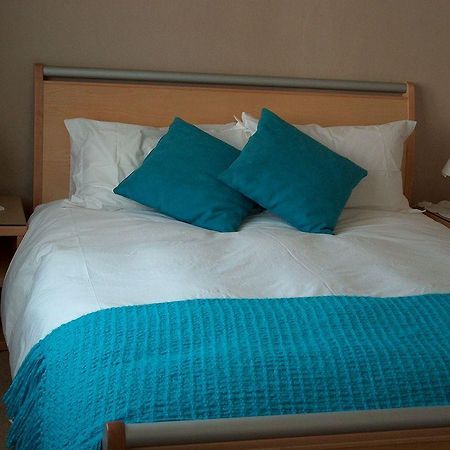Liongate Bed And Breakfast Edenvale Exterior foto