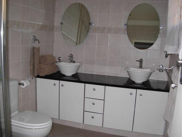 Liongate Bed And Breakfast Edenvale Zimmer foto