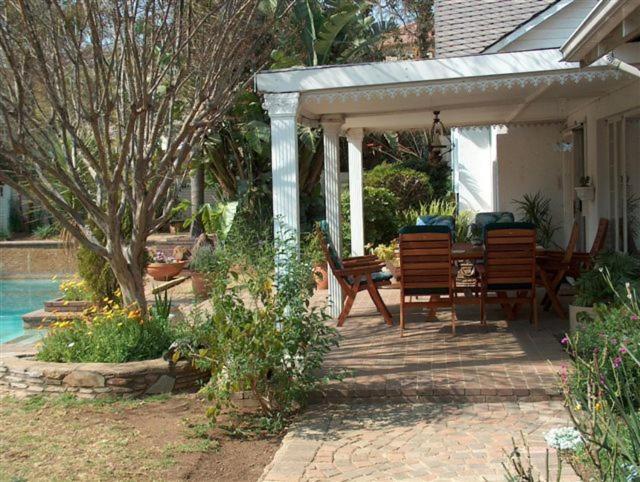 Liongate Bed And Breakfast Edenvale Exterior foto